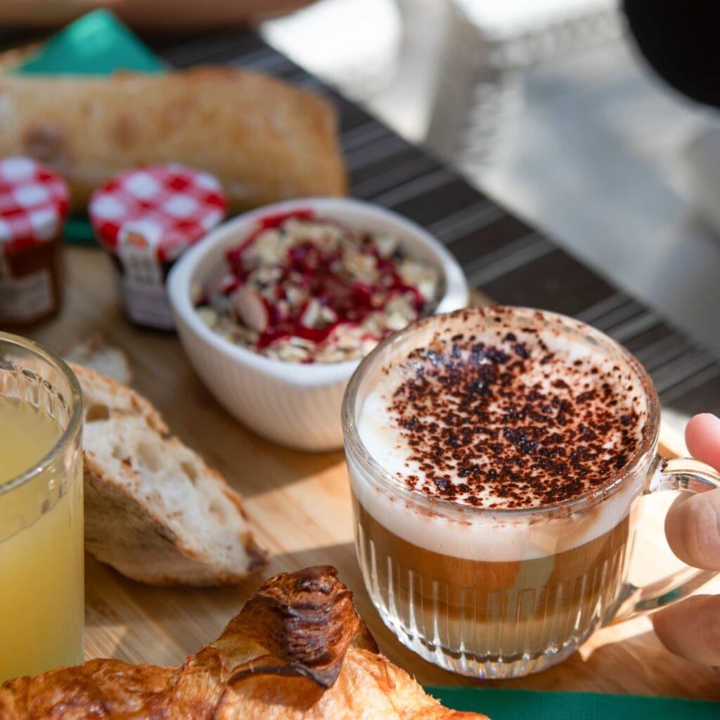 Petit dej au resto à uzès La Filles des Vignes
