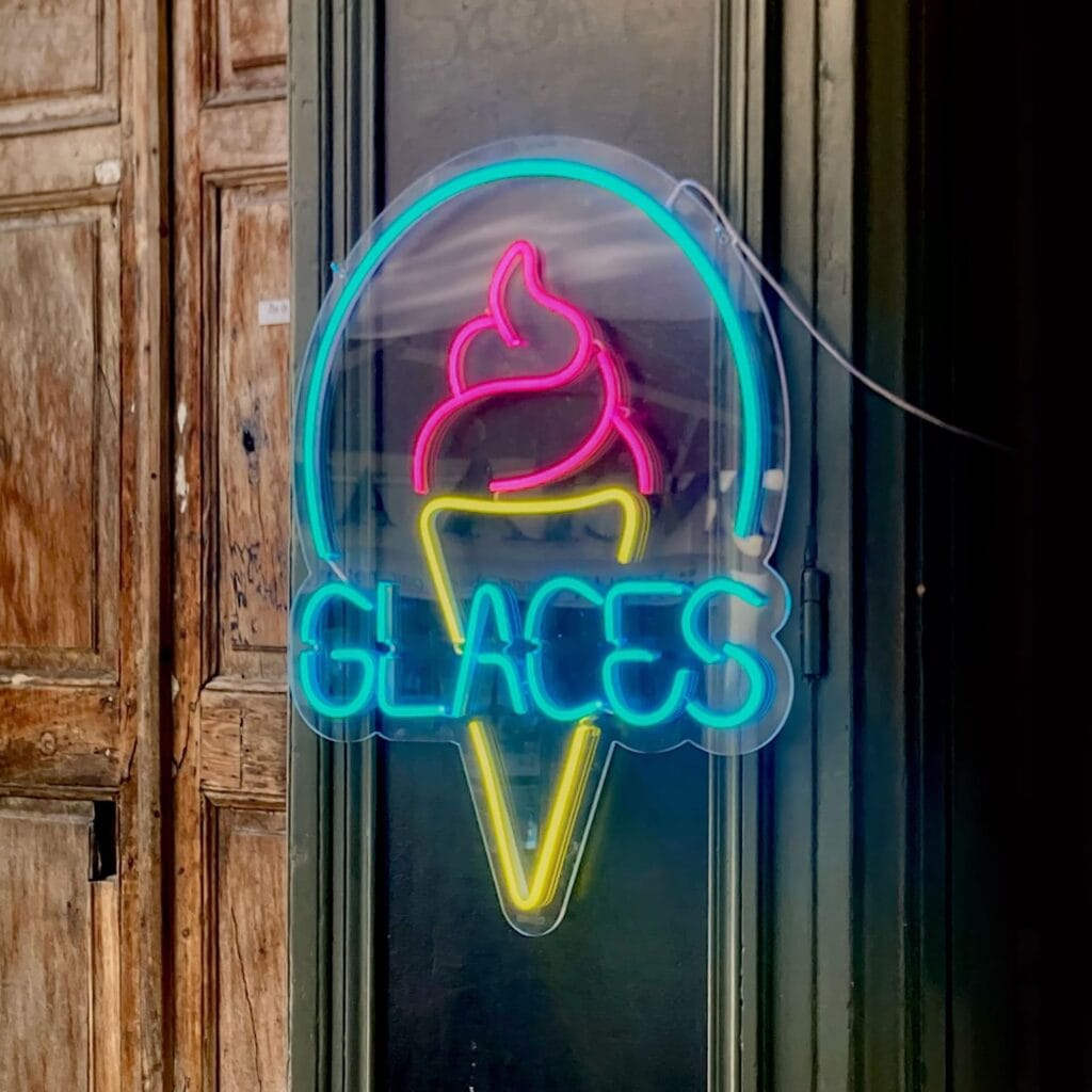 Néon Glaces du restaurant La Fille des Vignes